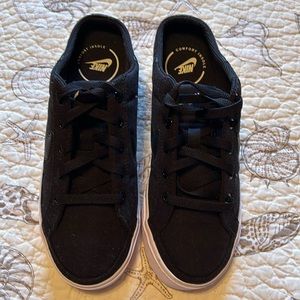 Nike Comfort Insole Shoes